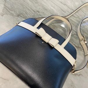 Kate Spade purse with bow detail
